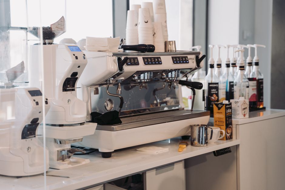 Creëer een stijlvolle espressobar in je keuken voor een vakantiegevoel