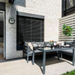 Scandinavische kerstinjecties midden in de zomer: hoe je winterwarmte in je tuin brengt